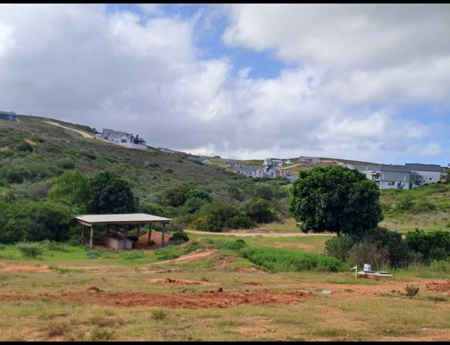 3 BEDROOM HOUSE FOR SALE IN OUTENIQUASBOSCH